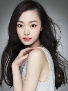 蔡小艺个人资料,才华横溢的年轻歌手，音乐之路上的璀璨星辰