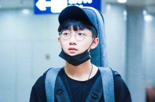 钟易轩个人资料