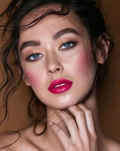 明星用的彩妆,潮流妆容背后的秘密武器